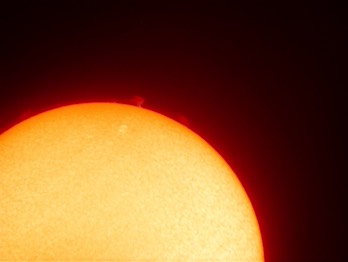  Solar Prominence 